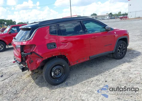 2020 Jeep Compass Trailhawk 4X4 из США, поврежденный, VIN 3C4NJDDB4LT184257